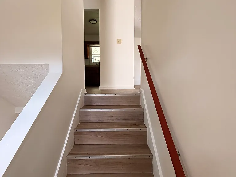 116 Kingston Acres — Photo 3