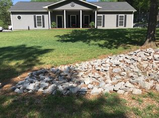 195 Passage Dr, Murray, KY 42071