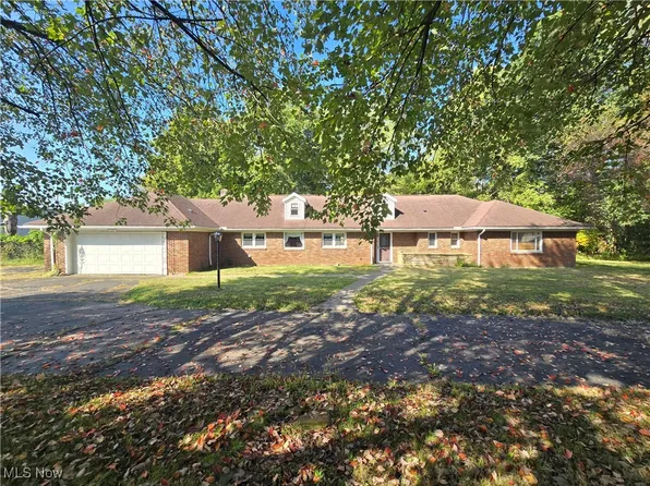 1851 Otsego Ave, Coshocton, OH 43812