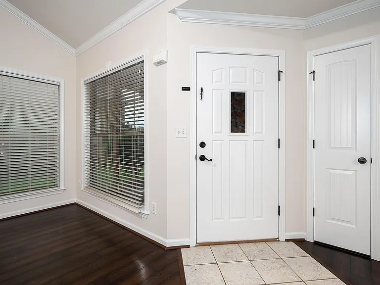 6062 Townley Ct — Photo 5