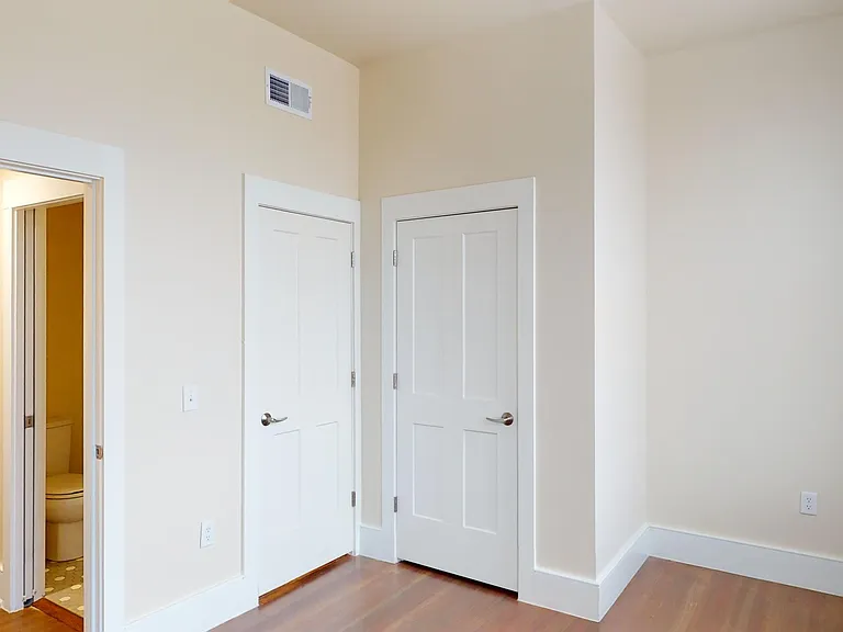 101 Peete St #4 — Photo 14