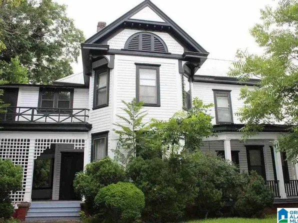 407 E St S, Talladega, AL 35160