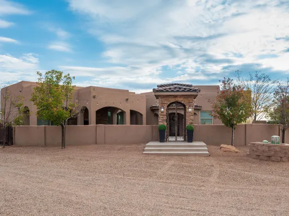 6917 Chapingo Rd NE, Rio Rancho, NM 87144