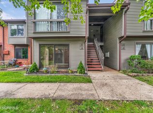 16 Medford Court, Red Bank, NJ 07701