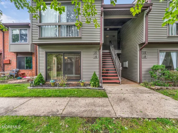 16 Medford Court, Red Bank, NJ 07701
