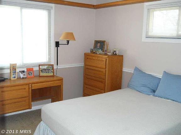 4th image of 5923 King James Dr