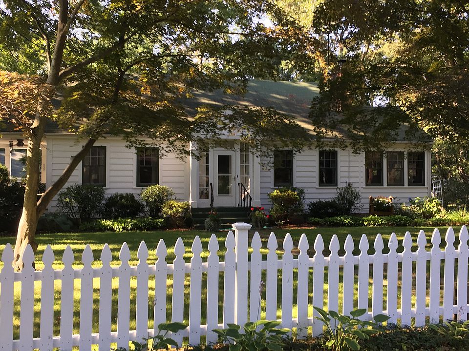 1st image of 16 Grove Ave