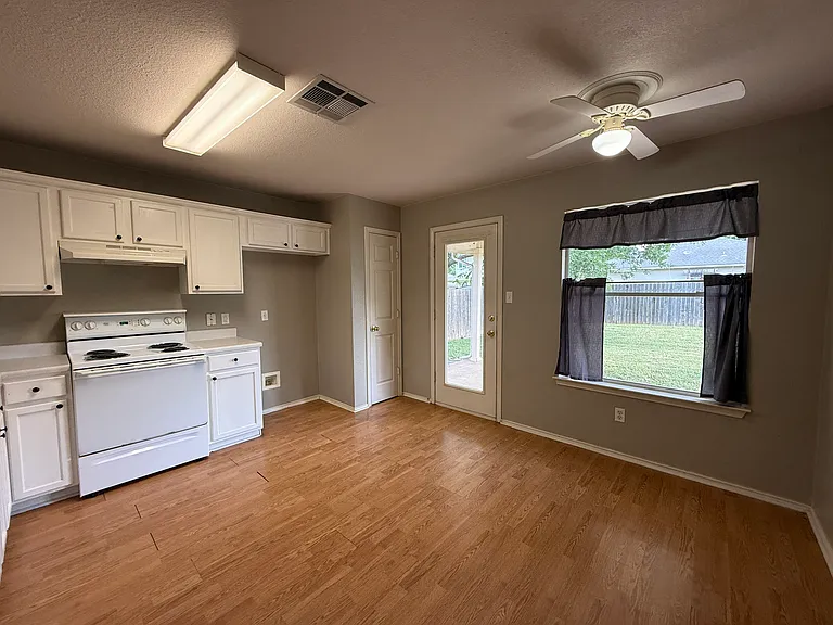 2120 Jester Farms Rd — Photo 10