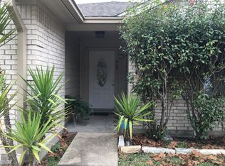 802 W Sealy St, Alvin, TX 77511