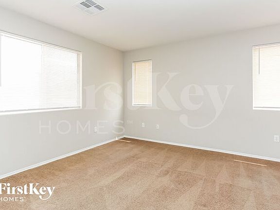 5th image of 8129 Finch Feather St