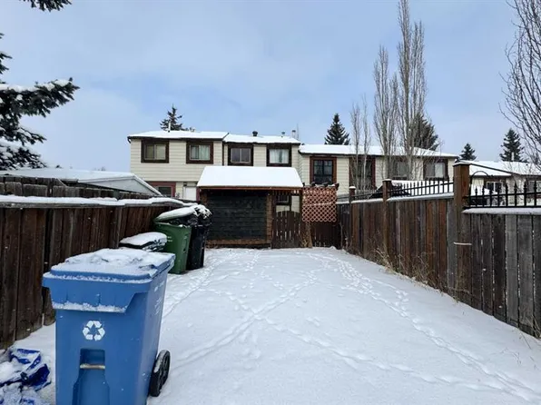 6551 N Huntsbay Rd NW, Calgary, AB T2K 5R3