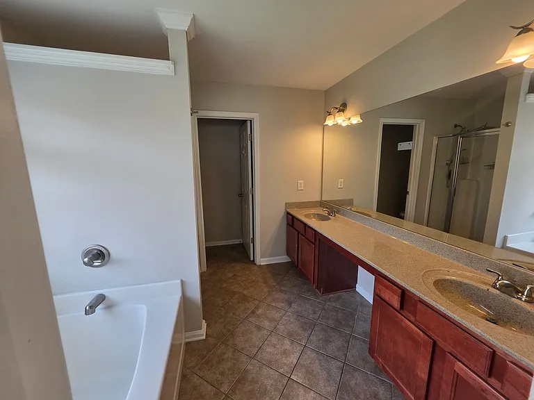 808 Harvest Brook Dr — Photo 12