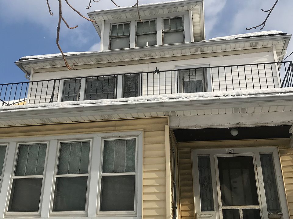 1st image of 127 Humber Ave