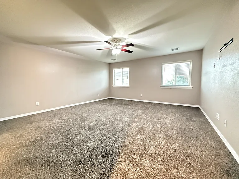 1028 Flyer Pl — Photo 36