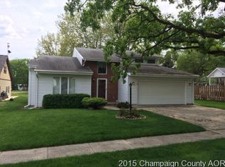 105 Maple St, Mahomet, IL 61853