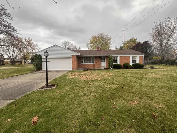 2746 Ashton Dr, Saginaw, MI 48603