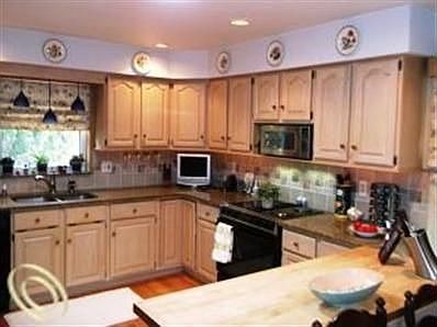 3rd image of 20660 Fairway Ln