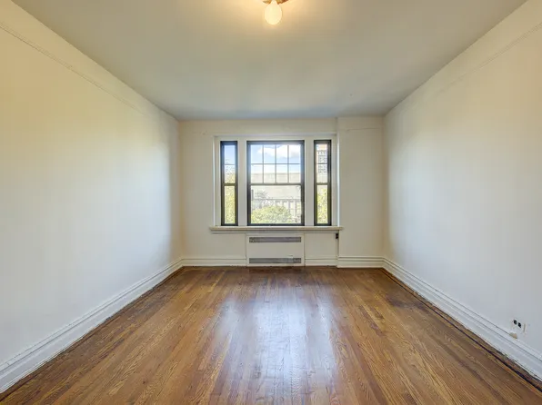 109-14 Ascan Avenue image 26 of 46