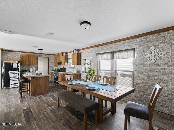 3rd image of 5238 DEER PARK Court
