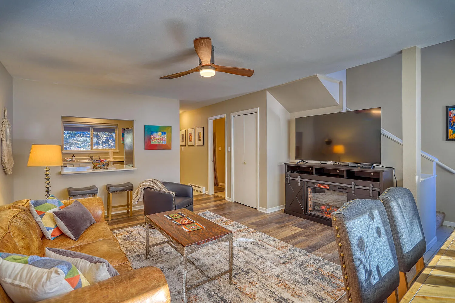 2 bed, 976 sqft, $1,975 — Photo 4