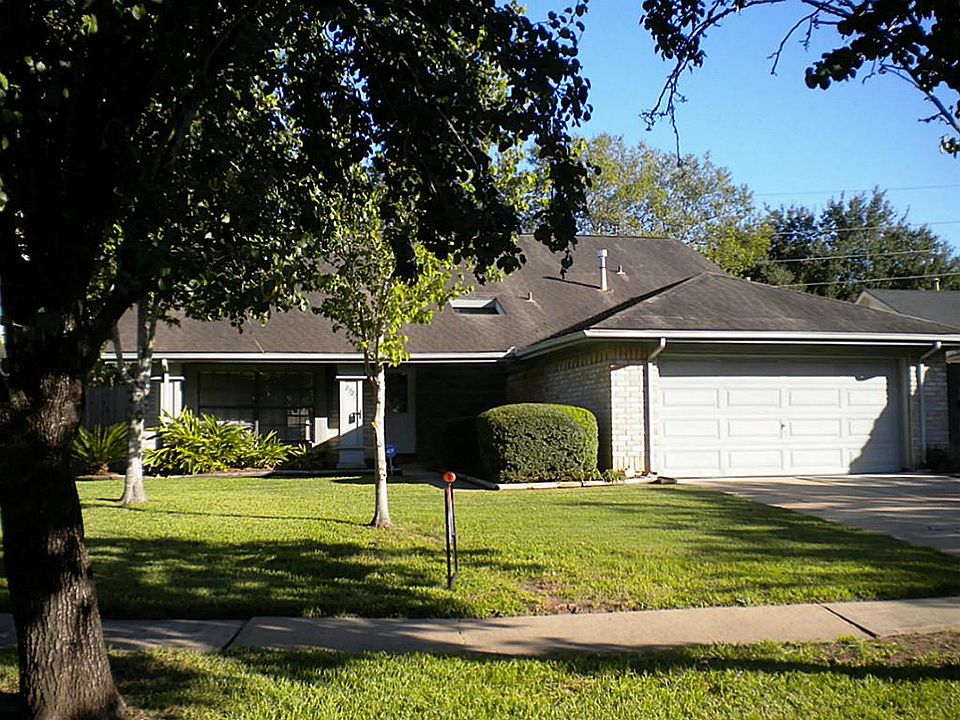 1st image of 2927 Colony Dr