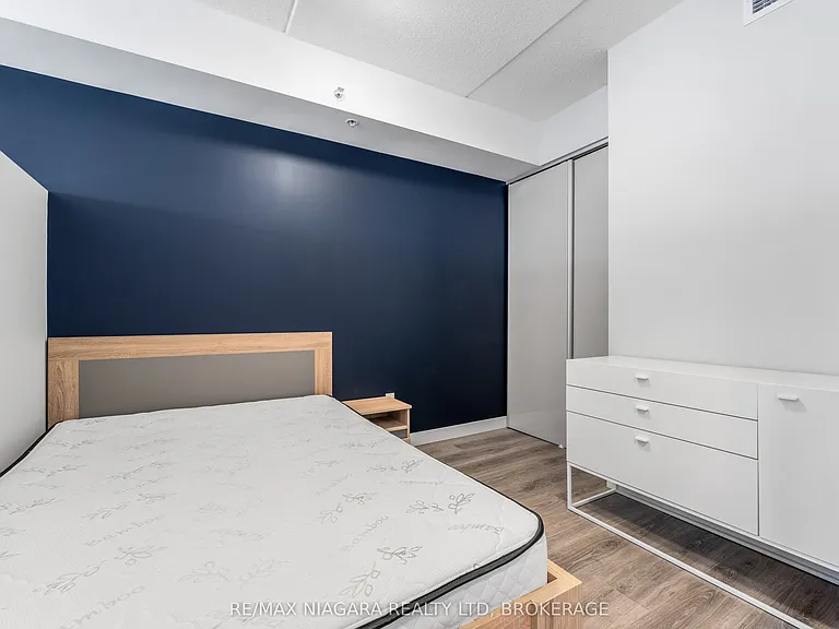 308 Lester St #401 — Photo 9