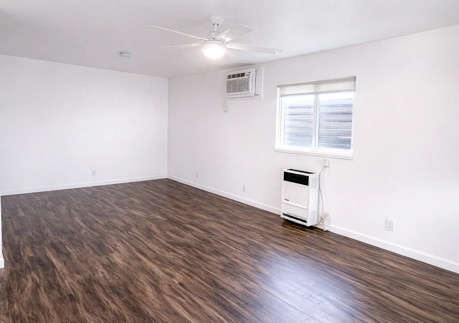 144 Wonder Street — Photo 2