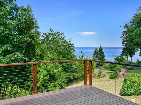 10620 NE Valley Road, Bainbridge Island, WA 98110