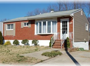 8929 Park South Dr, Glen Burnie, MD 21061