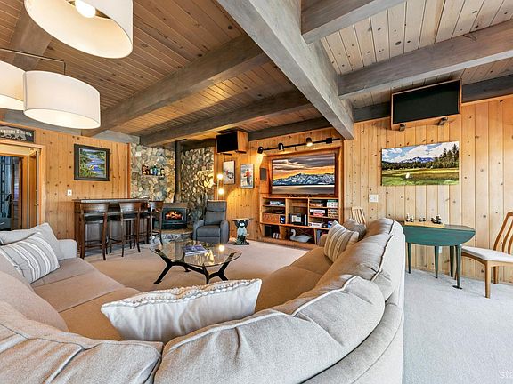 4th image of 575 Alpine Dr