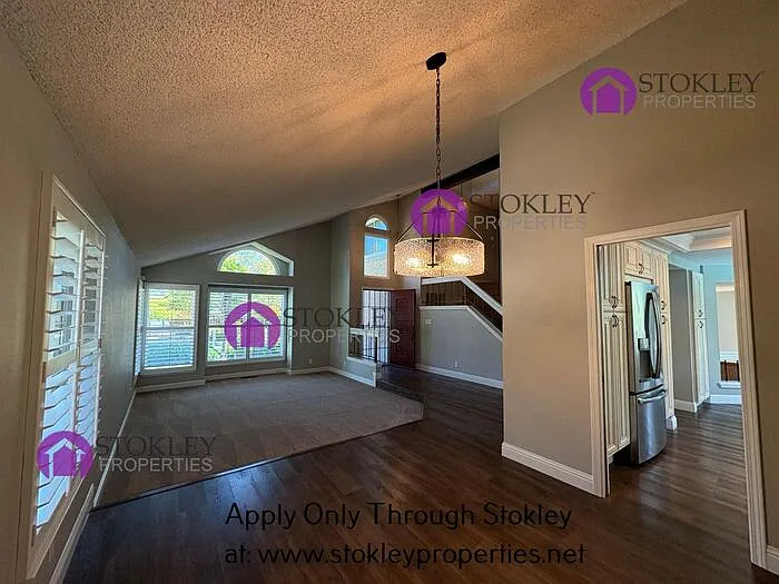 2397 Lake Meadow Cir — Photo 7