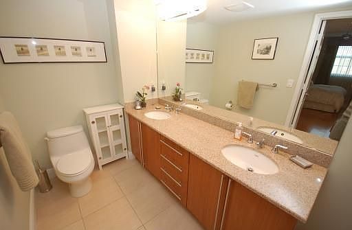 5th image of 610 Clematis St APT 431