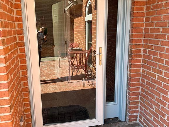 2nd image of 1115 Fairgrounds Ct #1115