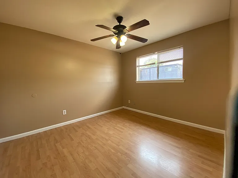 21 Diana St #10 — Photo 6
