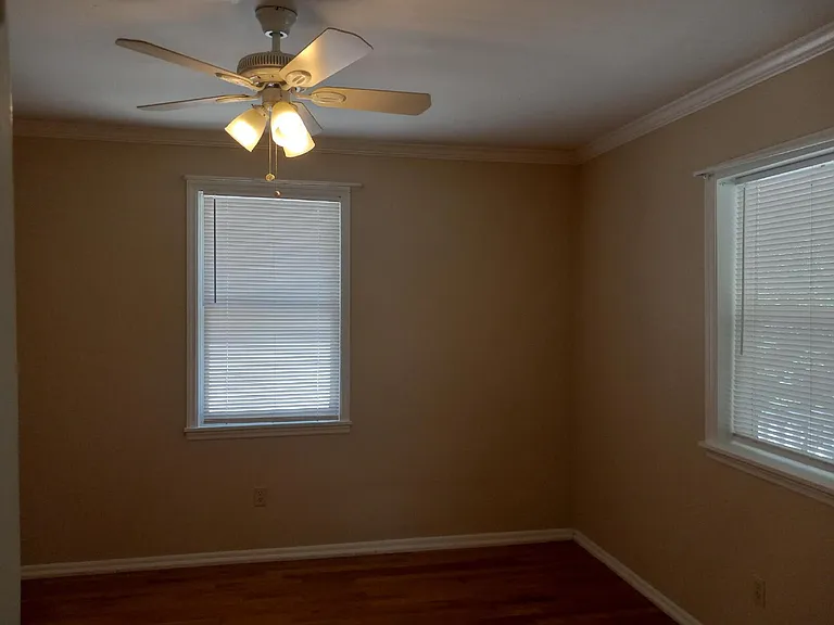 7074 Sutherland Ave — Photo 9