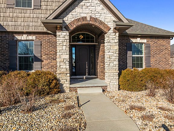 3rd image of 3604 Pamela Dr