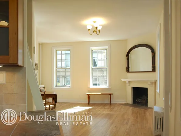 2 Sheridan Sq APT 1, New York, NY 10014