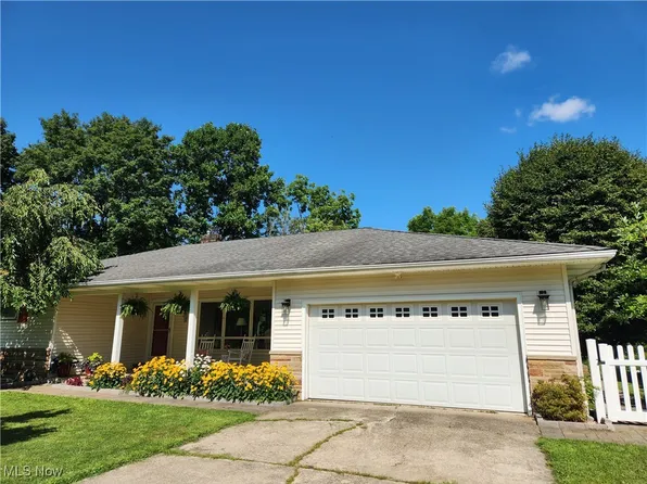 12601 Harold Dr, Chesterland, OH 44026