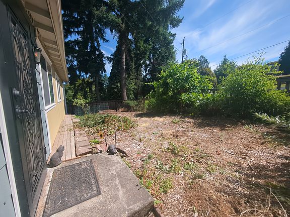 4th image of 305 Kensington Ave S