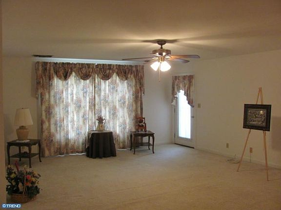 3rd image of 3205 Falcon Ln APT 214
