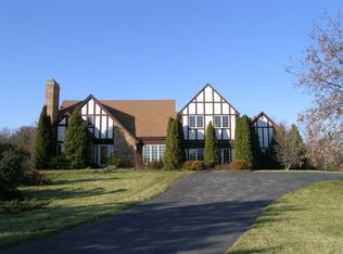 30950 N Manor Hill Rd, Grayslake, IL 60030