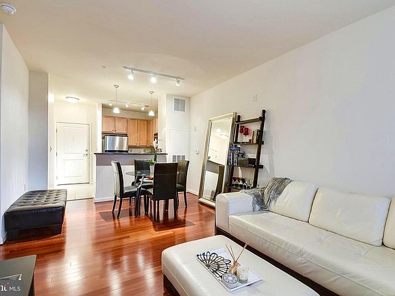 2nd image of 2665 Prosperity Ave APT 115
