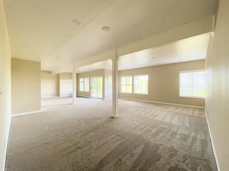 201 E Mountain View Dr — Photo 25