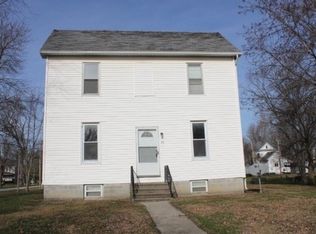 311 E Chestnut St, Piper City, IL 60959