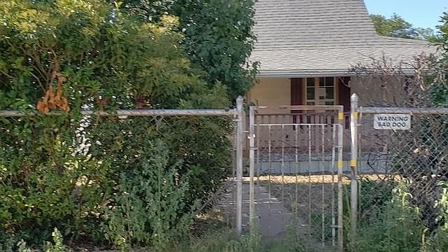 1st image of 506 SW 22nd St