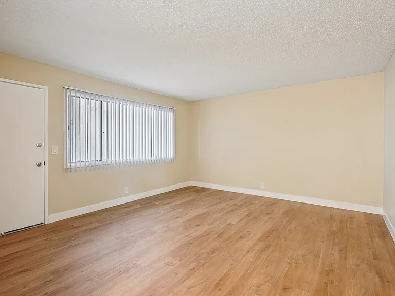 821 E Pine — Photo 30