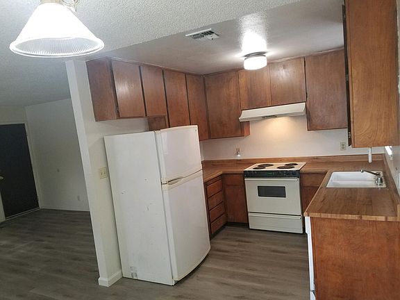 2nd image of 1821 Helena Ave APT H