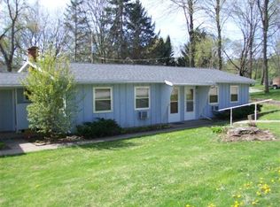 925 Westwood Ct, Platteville, WI 53818