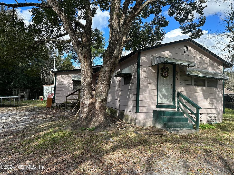 2nd image of 407 S BLVD W