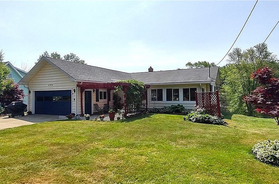 1st image of 645 Lake Rd